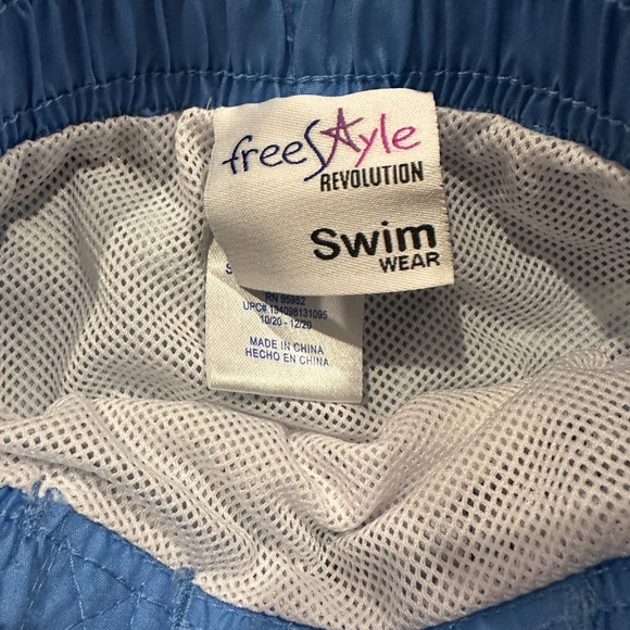 *GENTLY WORN* Freestyle Revolution Swimwear 12-Mo Boys 2-Piece Swim Set - Picture 8 of 9